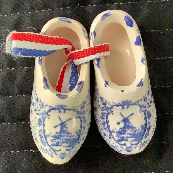Delf Holland Clogs Miniature ceramic Dutch - Picture 2 of 8